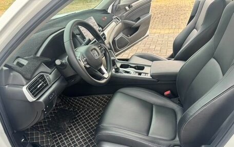 Honda Accord IX рестайлинг, 2021 год, 1 800 000 рублей, 9 фотография