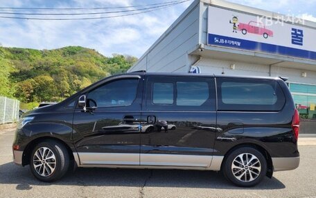 Hyundai Grand Starex Grand Starex I рестайлинг 2, 2020 год, 2 935 000 рублей, 2 фотография
