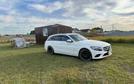 Mercedes-Benz C-Класс, 2018 год, 2 450 000 рублей, 1 фотография