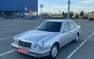 Mercedes-Benz E-Класс, 1998 год, 600 000 рублей, 1 фотография