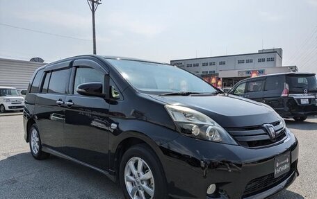 Toyota ISis I, 2012 год, 1 032 000 рублей, 2 фотография