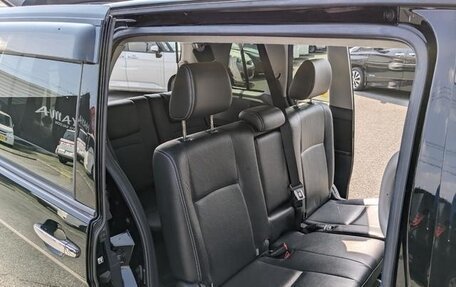 Toyota ISis I, 2012 год, 1 032 000 рублей, 17 фотография
