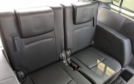 Toyota ISis I, 2012 год, 1 032 000 рублей, 18 фотография
