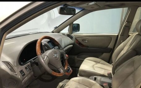 Lexus RX IV рестайлинг, 2001 год, 940 000 рублей, 2 фотография