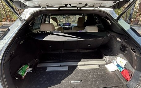 Lexus RX IV рестайлинг, 2016 год, 4 300 000 рублей, 4 фотография