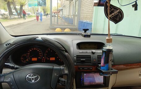 Toyota Avensis III рестайлинг, 2004 год, 850 000 рублей, 5 фотография