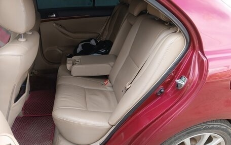 Toyota Avensis III рестайлинг, 2004 год, 850 000 рублей, 4 фотография