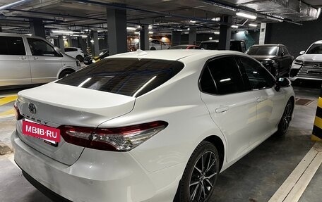 Toyota Camry, 2021 год, 3 650 000 рублей, 12 фотография