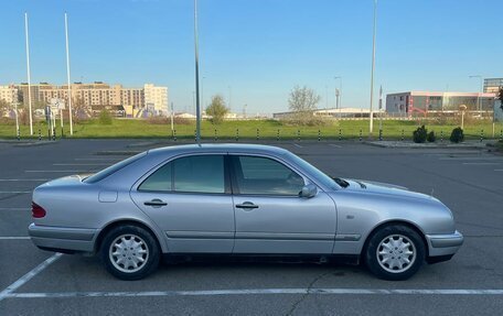 Mercedes-Benz E-Класс, 1998 год, 600 000 рублей, 6 фотография