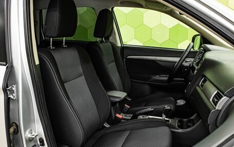 Mitsubishi Outlander III рестайлинг 3, 2016 год, 1 926 000 рублей, 11 фотография