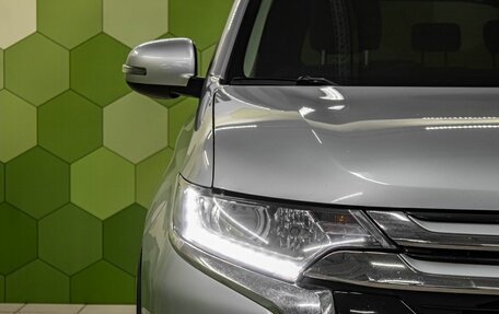 Mitsubishi Outlander III рестайлинг 3, 2016 год, 1 926 000 рублей, 10 фотография