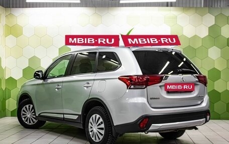 Mitsubishi Outlander III рестайлинг 3, 2016 год, 1 926 000 рублей, 6 фотография