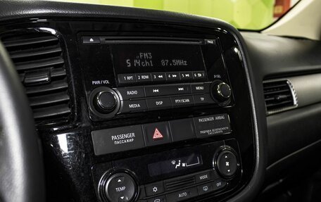 Mitsubishi Outlander III рестайлинг 3, 2016 год, 1 926 000 рублей, 20 фотография