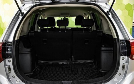 Mitsubishi Outlander III рестайлинг 3, 2016 год, 1 926 000 рублей, 24 фотография