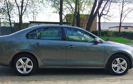 Volkswagen Jetta VI, 2013 год, 1 100 000 рублей, 2 фотография