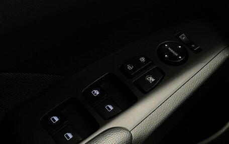 Hyundai Solaris II рестайлинг, 2019 год, 1 025 000 рублей, 12 фотография