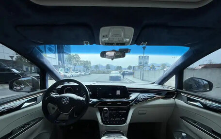 Buick GL8, 2022 год, 3 200 000 рублей, 10 фотография