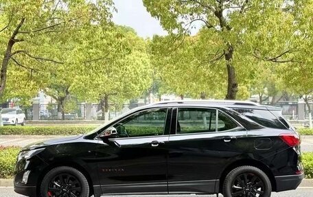 Chevrolet Equinox III, 2020 год, 2 100 300 рублей, 3 фотография