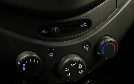 Chevrolet Spark III, 2011 год, 555 000 рублей, 14 фотография