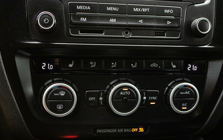 Volkswagen Jetta VI, 2013 год, 1 039 000 рублей, 18 фотография