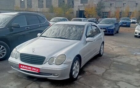 Mercedes-Benz C-Класс, 2003 год, 550 000 рублей, 5 фотография