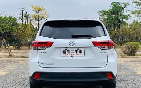 Toyota Highlander III, 2021 год, 3 120 000 рублей, 4 фотография