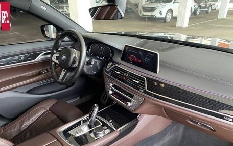 BMW 7 серия, 2018 год, 3 815 000 рублей, 15 фотография