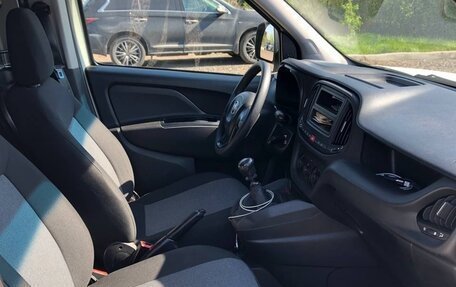 Fiat Doblo II рестайлинг, 2020 год, 1 325 000 рублей, 7 фотография