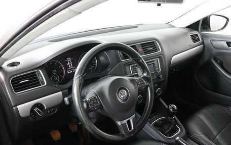 Volkswagen Jetta VI, 2013 год, 897 000 рублей, 9 фотография