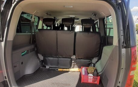 Hyundai H-1 II рестайлинг, 2012 год, 1 910 000 рублей, 3 фотография
