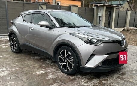Toyota C-HR I рестайлинг, 2017 год, 1 950 000 рублей, 4 фотография