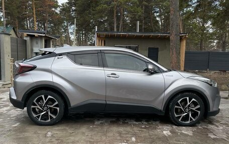 Toyota C-HR I рестайлинг, 2017 год, 1 950 000 рублей, 6 фотография