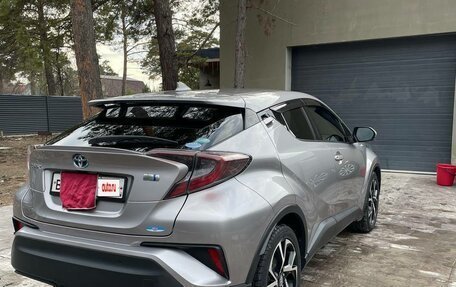 Toyota C-HR I рестайлинг, 2017 год, 1 950 000 рублей, 7 фотография