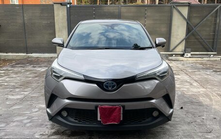 Toyota C-HR I рестайлинг, 2017 год, 1 950 000 рублей, 18 фотография