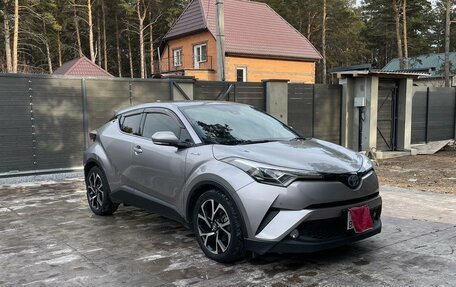 Toyota C-HR I рестайлинг, 2017 год, 1 950 000 рублей, 19 фотография