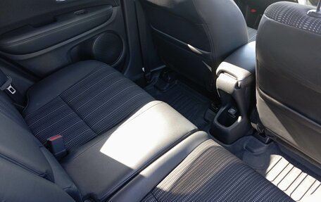 Honda Vezel, 2014 год, 1 650 000 рублей, 7 фотография