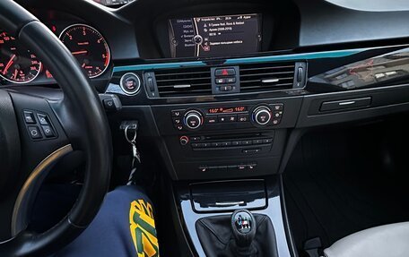 BMW 3 серия, 2009 год, 1 720 000 рублей, 16 фотография