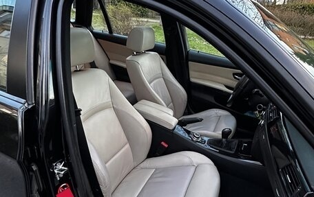 BMW 3 серия, 2009 год, 1 720 000 рублей, 15 фотография