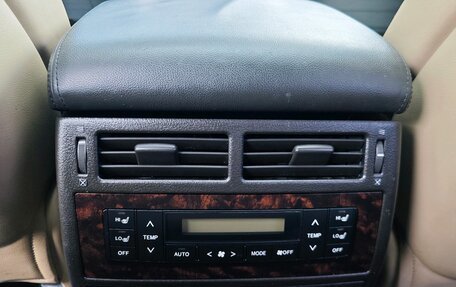 Toyota Land Cruiser 200, 2007 год, 2 300 000 рублей, 11 фотография