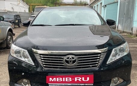 Toyota Camry, 2014 год, 2 600 000 рублей, 1 фотография