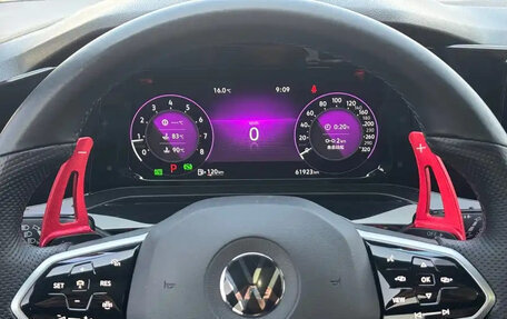 Volkswagen Golf VIII, 2021 год, 1 740 000 рублей, 4 фотография