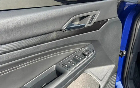 Volkswagen Golf VIII, 2021 год, 1 740 000 рублей, 6 фотография