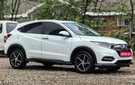 Honda Vezel, 2020 год, 1 475 000 рублей, 3 фотография