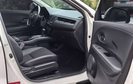 Honda Vezel, 2020 год, 1 475 000 рублей, 14 фотография