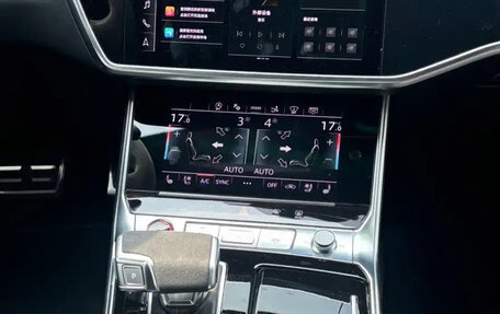 Audi RS 7, 2021 год, 17 000 000 рублей, 15 фотография