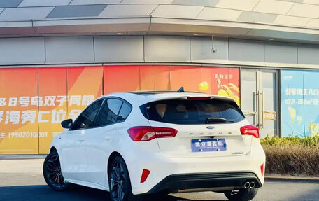 Ford Focus IV, 2022 год, 1 390 099 рублей, 4 фотография