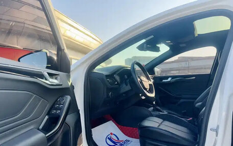 Ford Focus IV, 2022 год, 1 390 099 рублей, 6 фотография