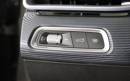 Geely Emgrand, 2024 год, 2 393 990 рублей, 18 фотография