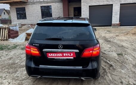 Mercedes-Benz B-Класс, 2016 год, 1 600 000 рублей, 6 фотография