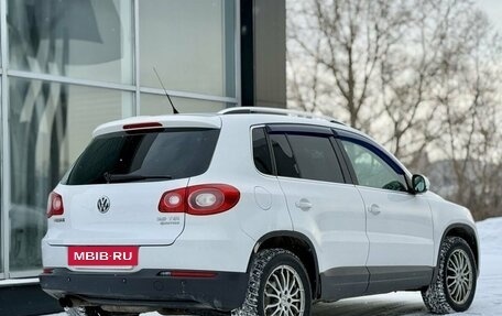 Volkswagen Tiguan I, 2011 год, 985 000 рублей, 2 фотография